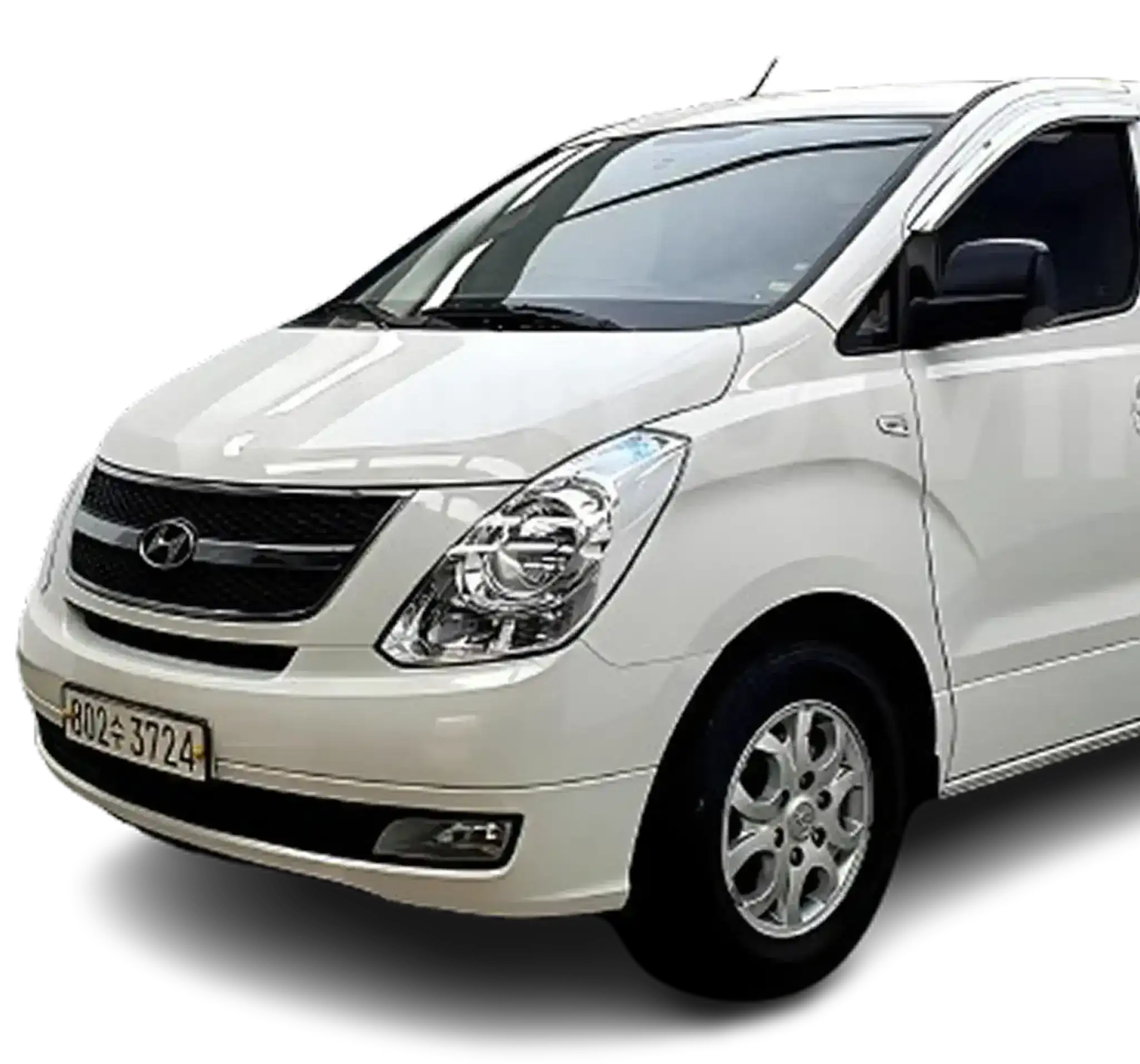 Starex minibus for Madagascar group travel